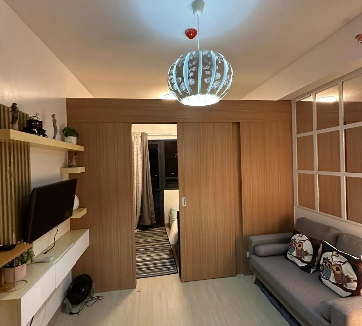 1Br Ayala Makati Apartment At Lush Residences Manila