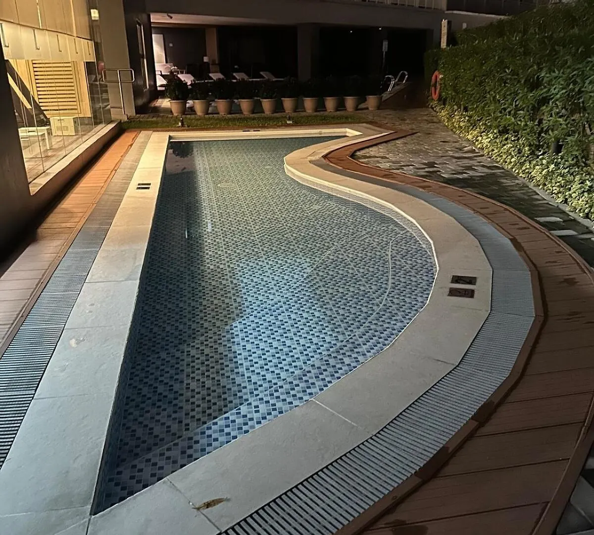 1Br Ayala Makati Apartment At Lush Residences Manila