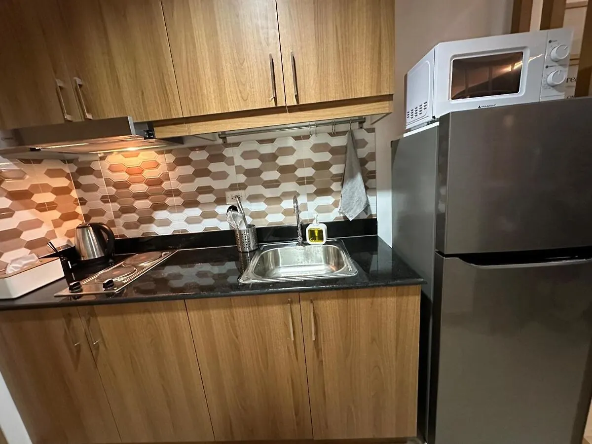 1Br Ayala Makati Apartment At Lush Residences Manila